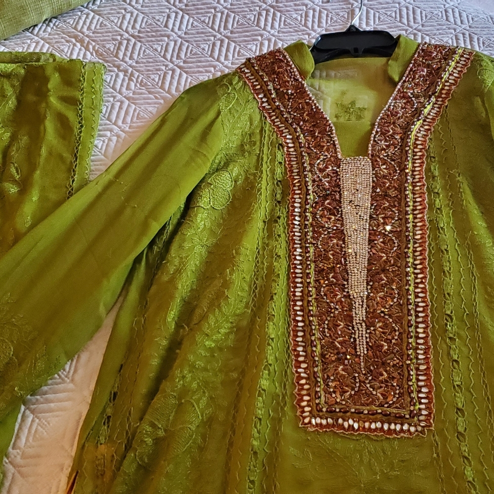 Indian Pakistani 4 piece outfit